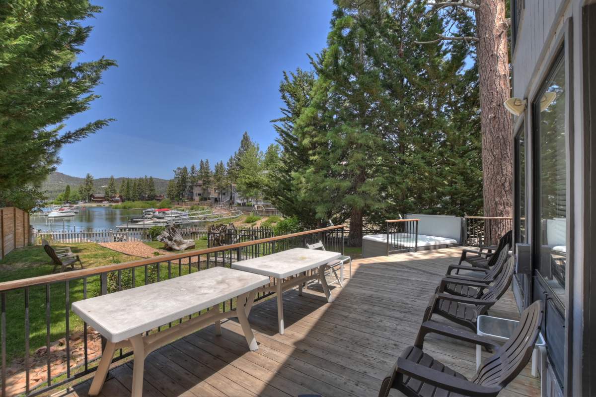 39832 Lakeview Dr 39832 Lakeview Dr