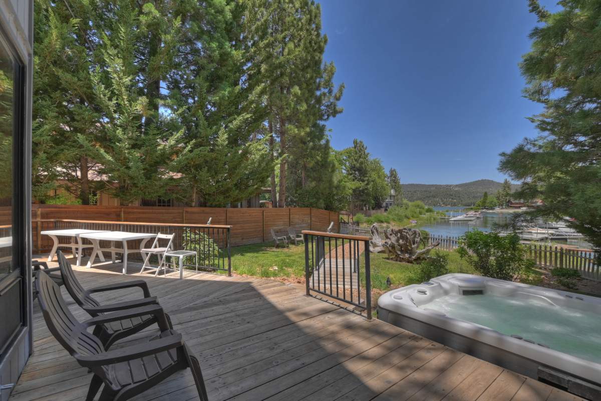 39832 Lakeview Dr 39832 Lakeview Dr