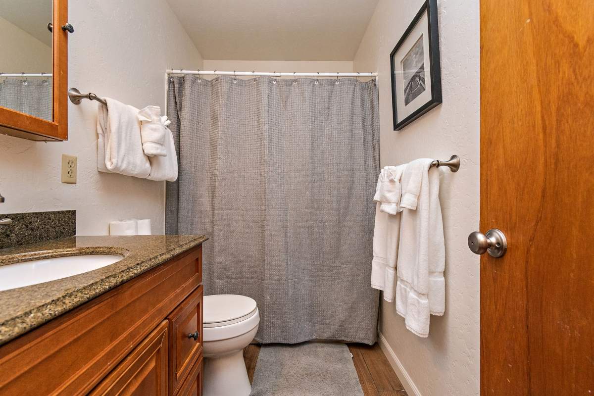 39832 Lakeview Dr 39832 Lakeview Dr