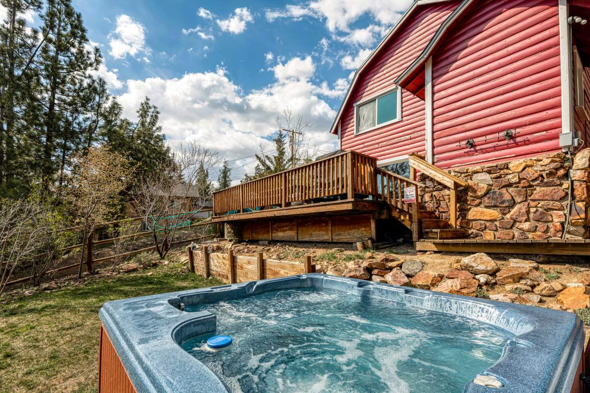 39609 Lake Dr 39609 Lake Dr