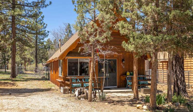 750 Los Angeles Avenue