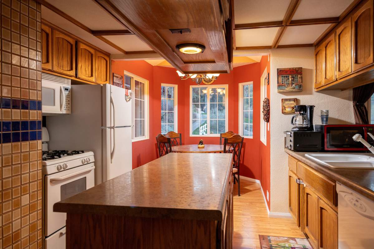 43095 Moonridge Rd 43095 Moonridge Rd