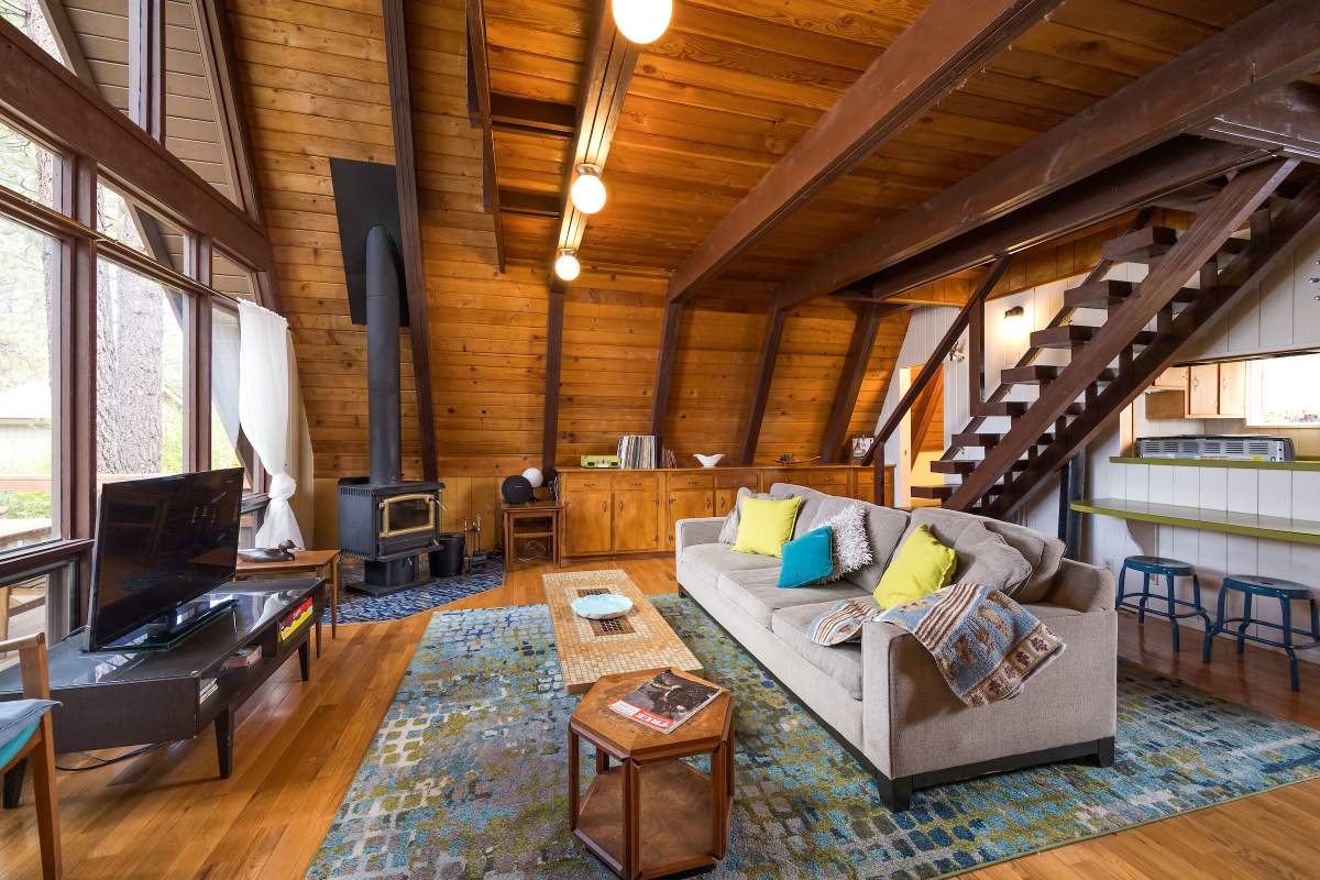 409 W Aeroplane Blvd 409 W Aeroplane Blvd