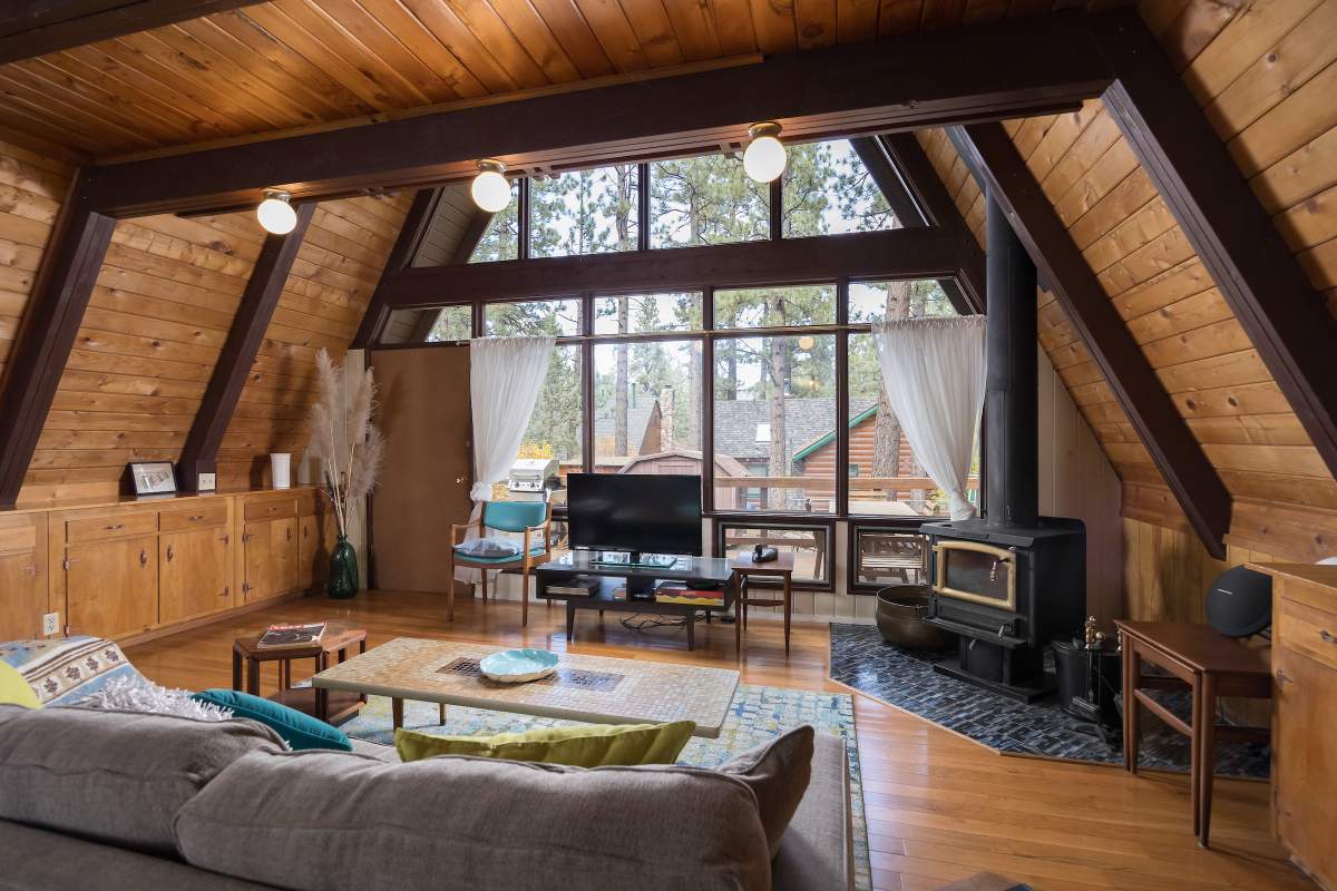 409 W Aeroplane Blvd 409 W Aeroplane Blvd