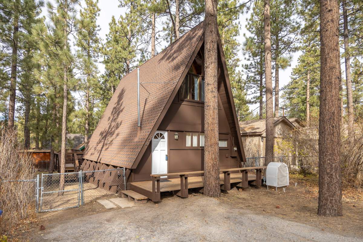 409 W Aeroplane Blvd 409 W Aeroplane Blvd