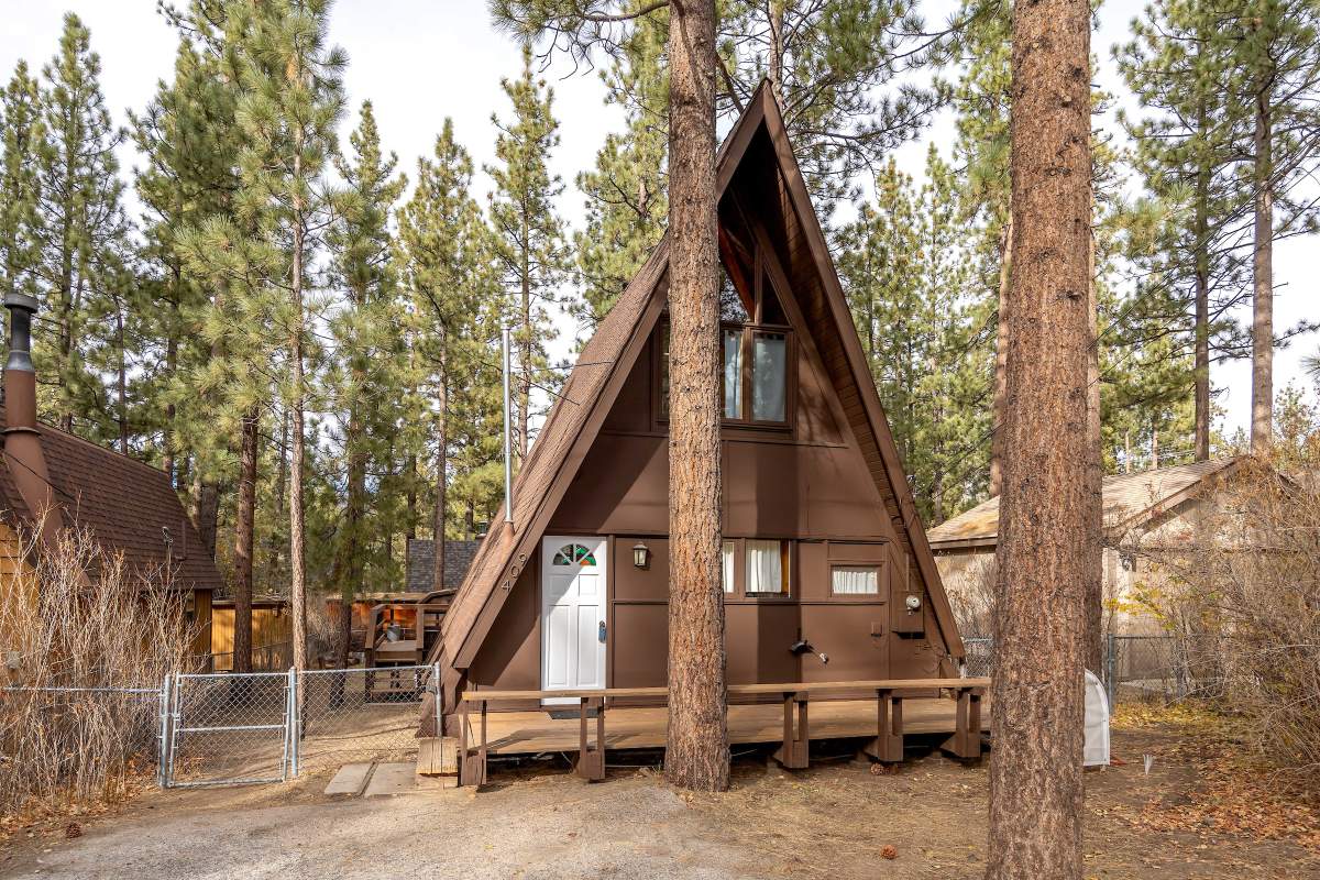 409 W Aeroplane Blvd 409 W Aeroplane Blvd