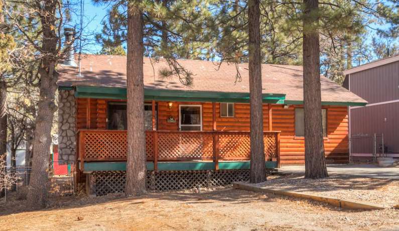 825 Riverside Avenue