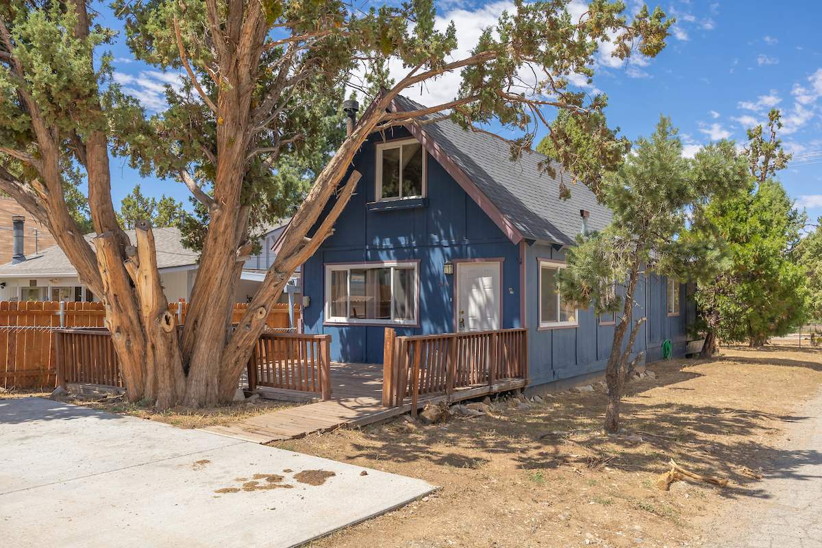 2149 1st Ln 2149 1st Ln