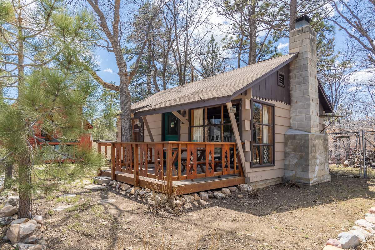 562 Wanita Ln 562 Wanita Ln