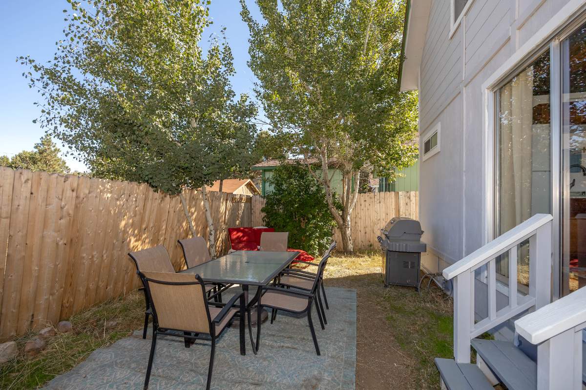 862 Spruce Ln 862 Spruce Ln