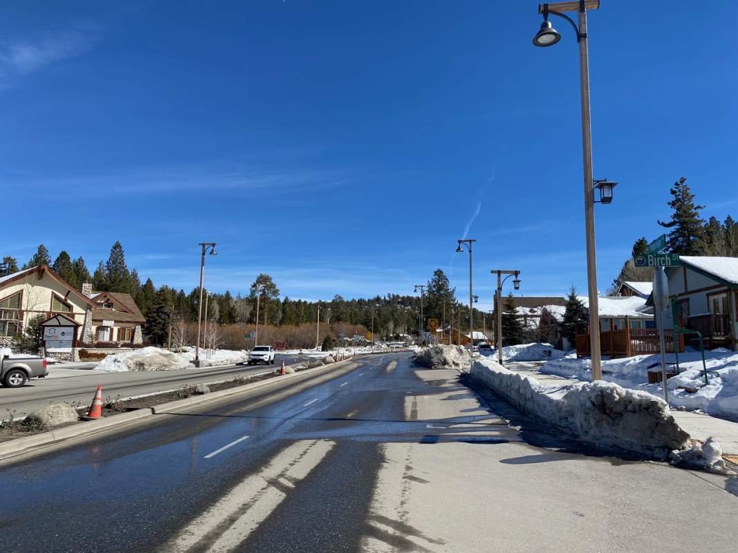 42689 Moonridge Rd 42689 Moonridge Rd